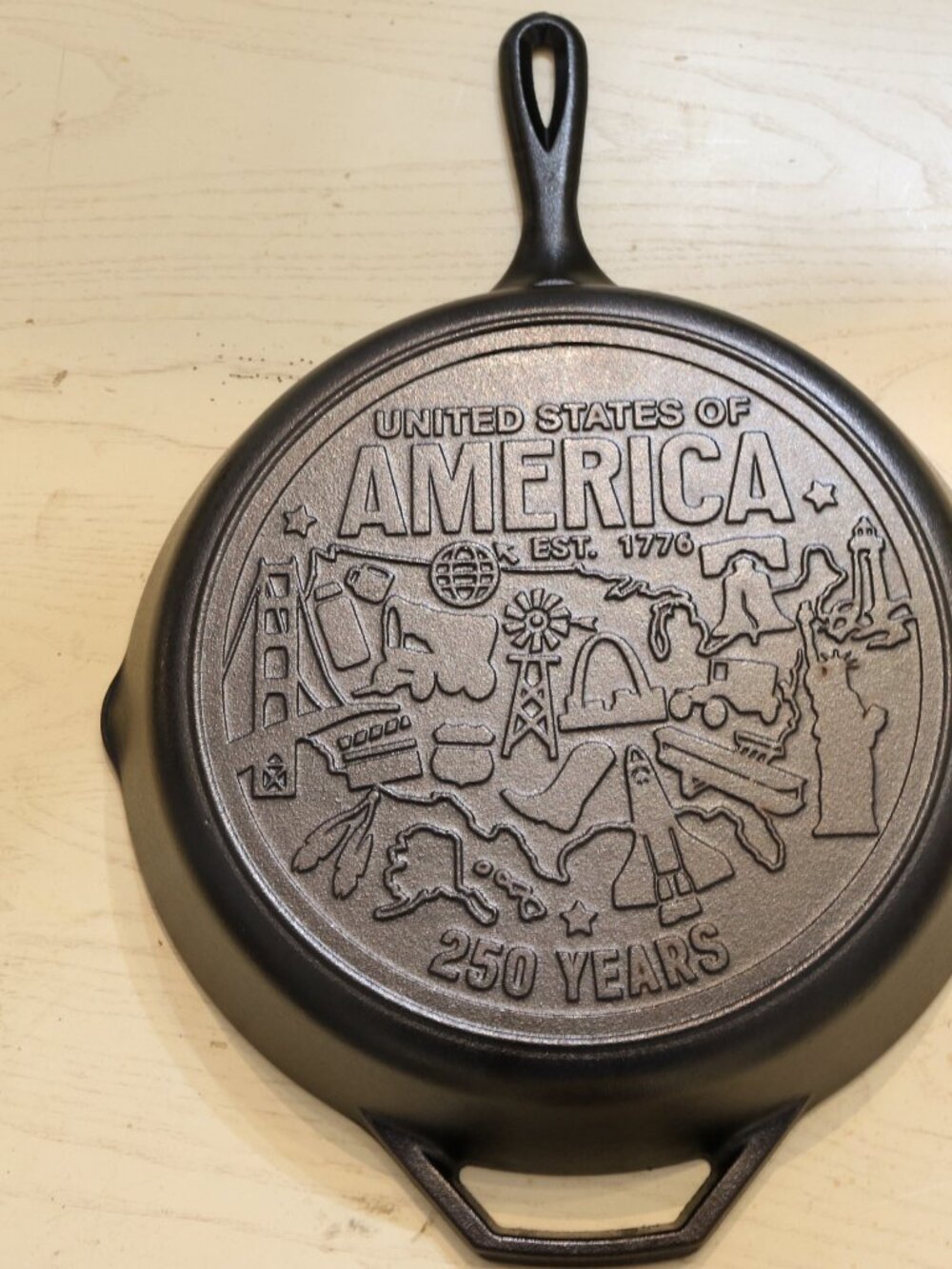 Lodge America 250 Years 12” Cast Iron Skillet USA Anniversary Limited Edition